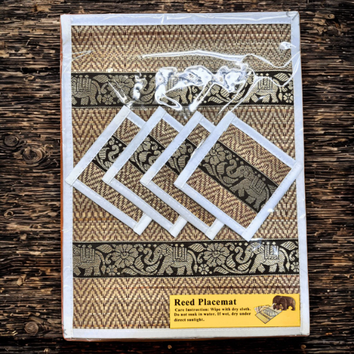 Placemats, coasters, plate mats, coasters, 4-piece set, made from sedge mats, washable, home decorations, cheap price