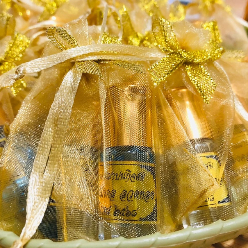 Product: Camphor glass bottle, roller ball, Ploy head, with beautiful packaging, free name sticker🌲