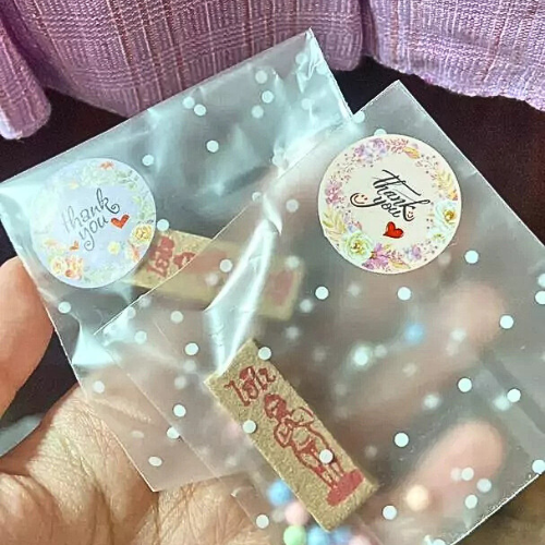 The last gift, souvenir, free gift for customers, incense sticks from Ai Khai, Wat Chedi / Thao Wessuwan, tells the numbers.