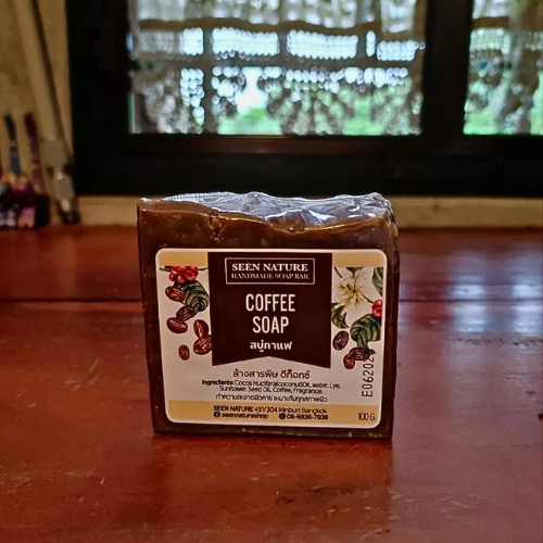 Soap mixed with fresh coffee, fragrant (not coffee grounds) provides detoxifying benefits for skin that is regularly exposed to sunlight and pollution.