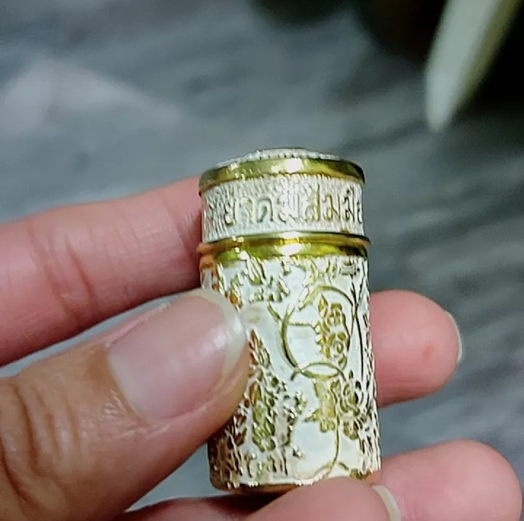 1 tube of gold-plated white inhaler, metal tube, Thai pattern