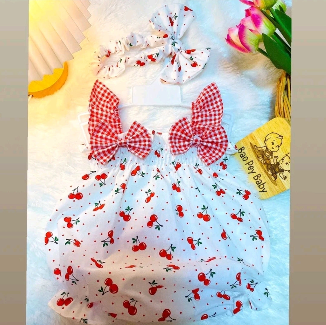 Baby Girl Clothes with Printed Pattern and Handmade Bow