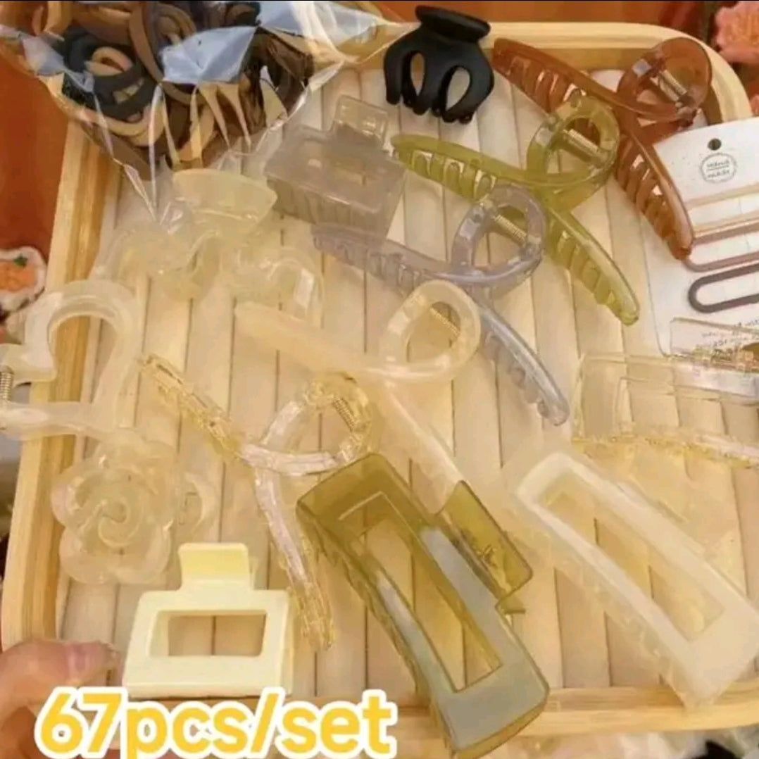 67 pieces of Korean style hair clips and hair bands17 pieces of hair clips and 50 pieces of hair bands