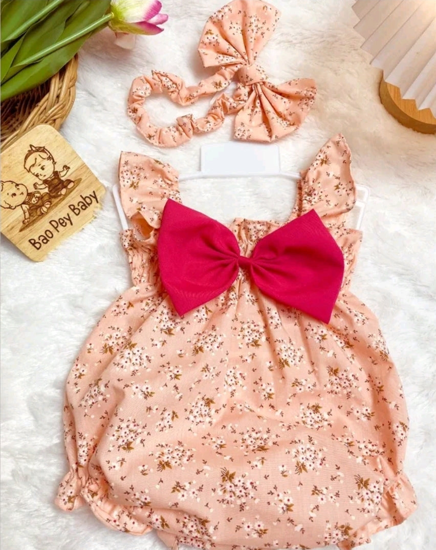 Baby Girl Clothes with Printed Pattern and Handmade Bow