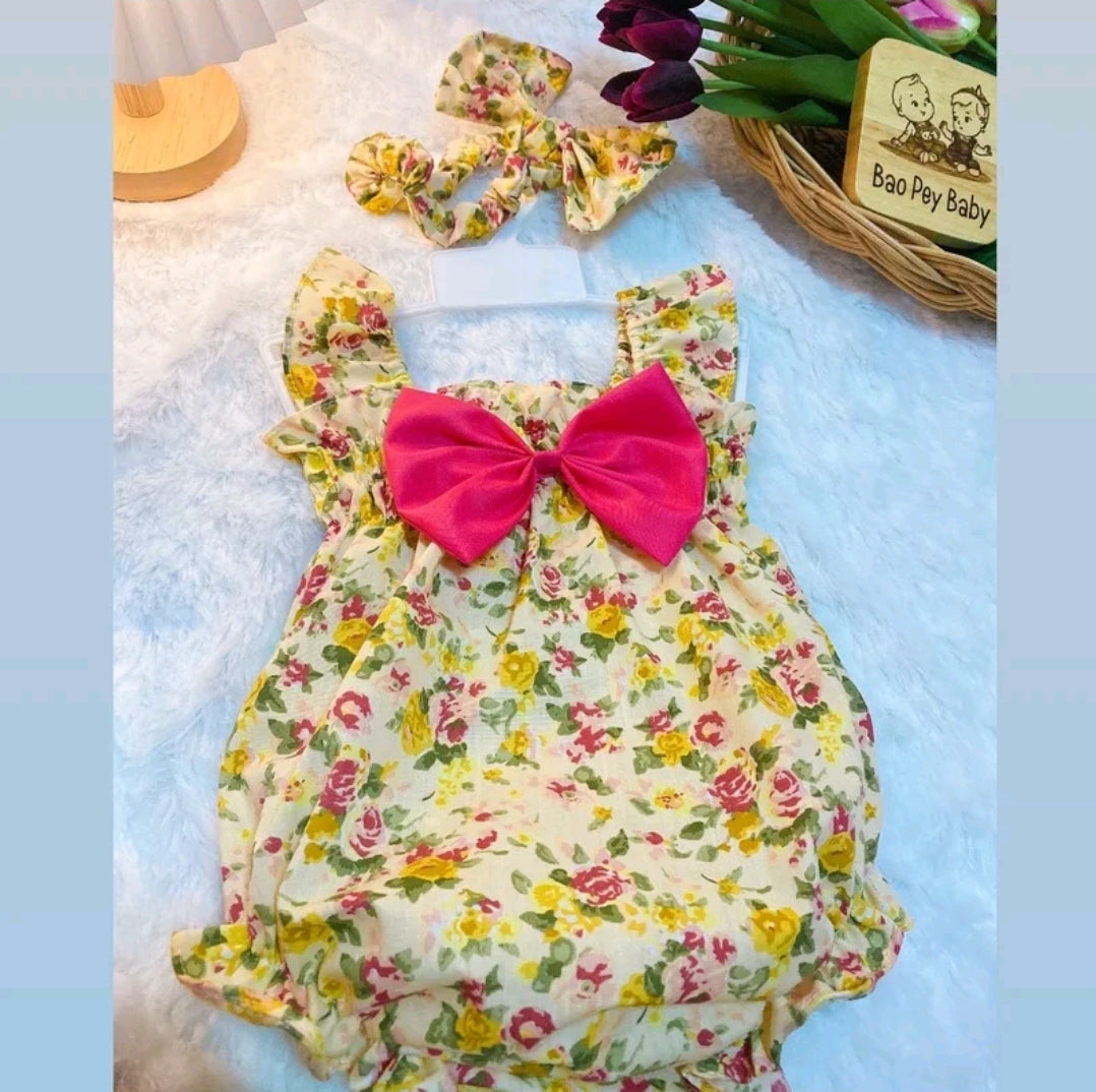 Baby Girl Clothes with Printed Pattern and Handmade Bow
