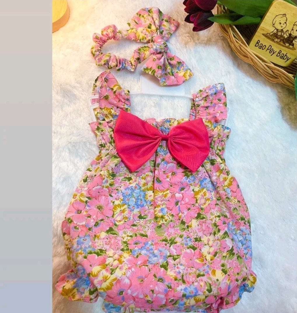 Baby Girl Clothes with Printed Pattern and Handmade Bow