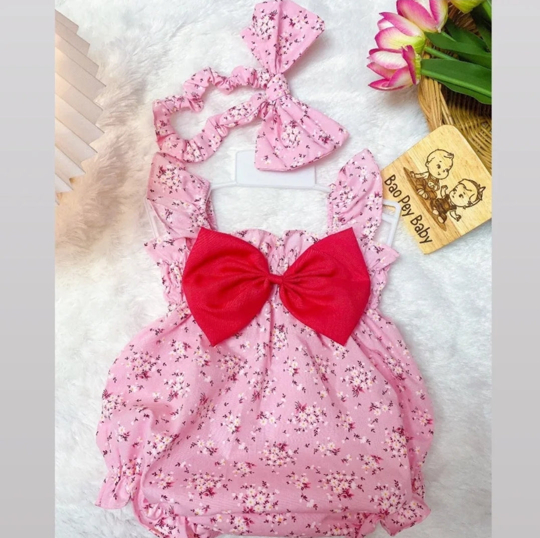Baby Girl Clothes with Printed Pattern and Handmade Bow