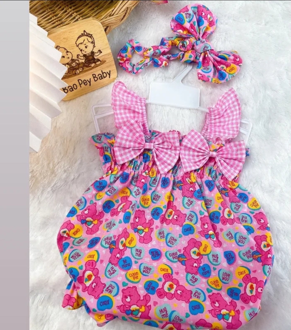 Baby Girl Clothes with Printed Pattern and Handmade Bow