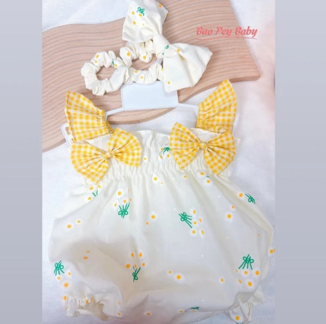 Baby Girl Clothes with Printed Pattern and Handmade Bow
