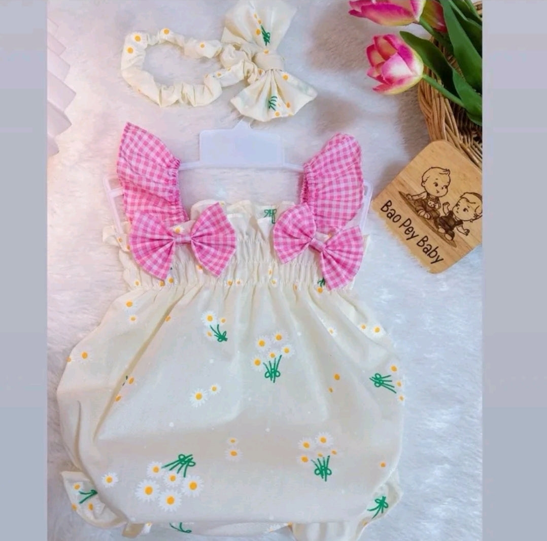 Baby Girl Clothes with Printed Pattern and Handmade Bow