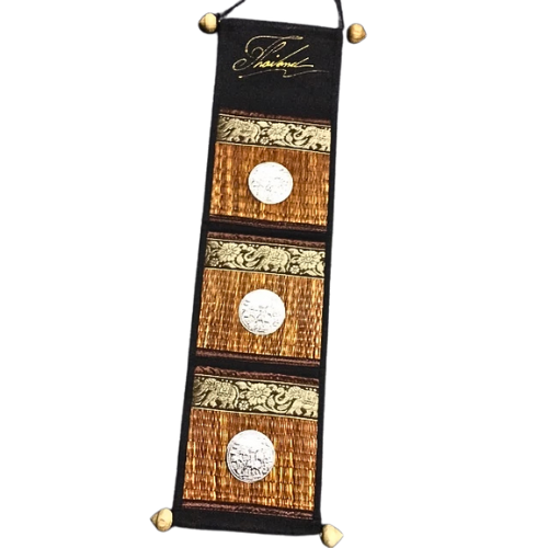 Wall hanging letter holder