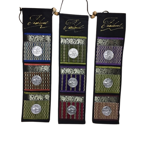 Wall hanging letter holder