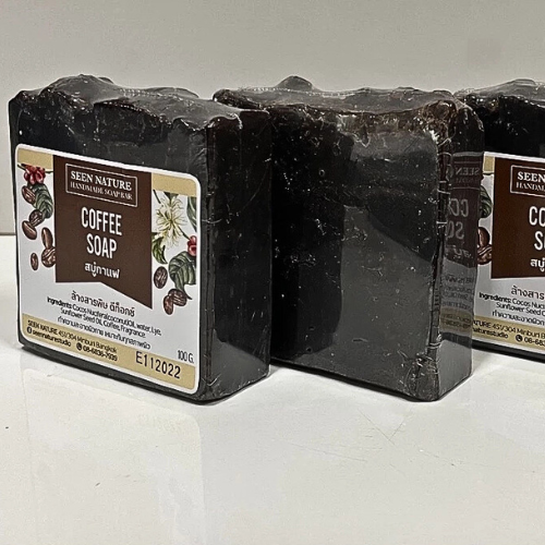 Soap mixed with fresh coffee, fragrant (not coffee grounds) provides detoxifying benefits for skin that is regularly exposed to sunlight and pollution.
