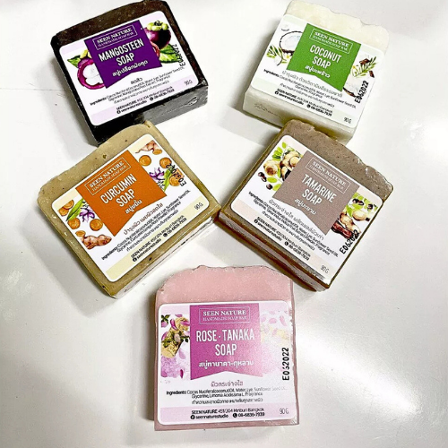 Herbal soap, turmeric, mangosteen, tamarind, rose tanaka, coconut, bath soap, Natural Handmade Soap 90 g.