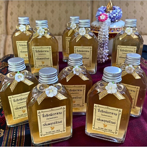 Thai Cologne Royal Recipe, Phrikphirom scent, cool and refreshing aroma, size 105 ml.