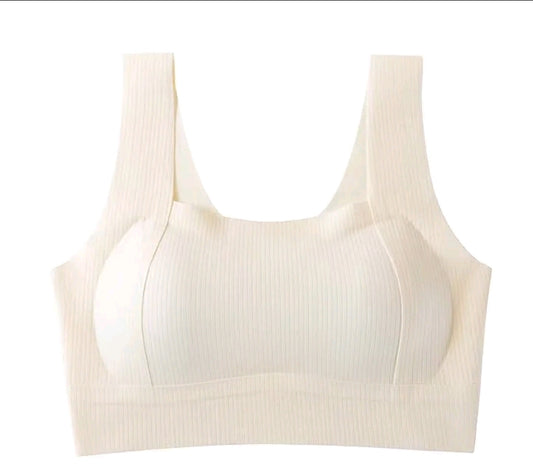Fashionable sports bra, soft fabric, no underwire, built-in foam