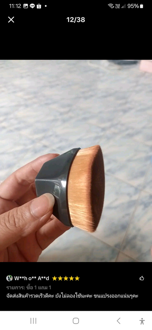 2 pieces of foundation makeup brushes with storage box, soft and fine hair
