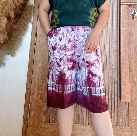 Tie-dye shorts, above the knee, waist 24-48 inches